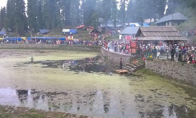 कमरूनाग झील: शिमला की सुंदरता का एक अनोखा दृश्य