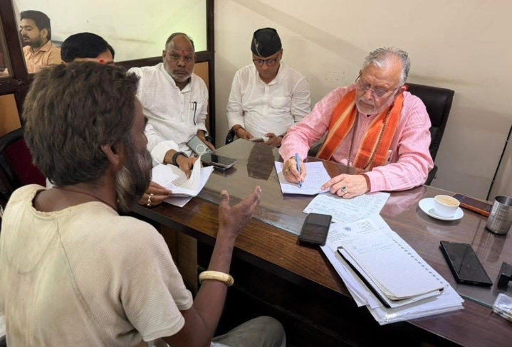सीवर समस्या से जूझ रहे लोगों की दर्दनाक कहानी, वित्त मंत्री सुरेश खन्ना को सीवर समस्या का सामना करना पड़ा, सीवर समस्या के का…
