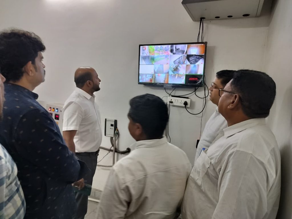 निरीक्षण के दौरान भ्रष्टाचार की जांच में पाए गए भ्रष्ट अधिकारी